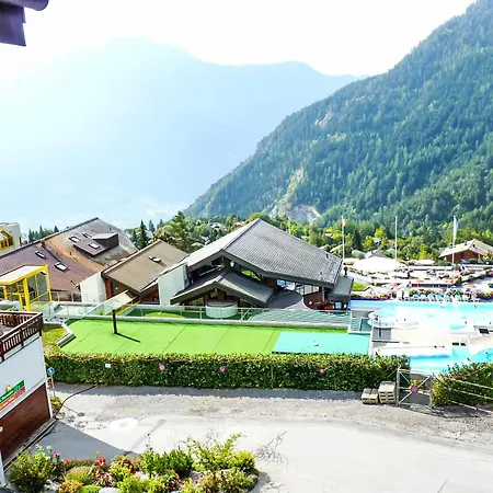 Eaux-vives 201 By Interhome *