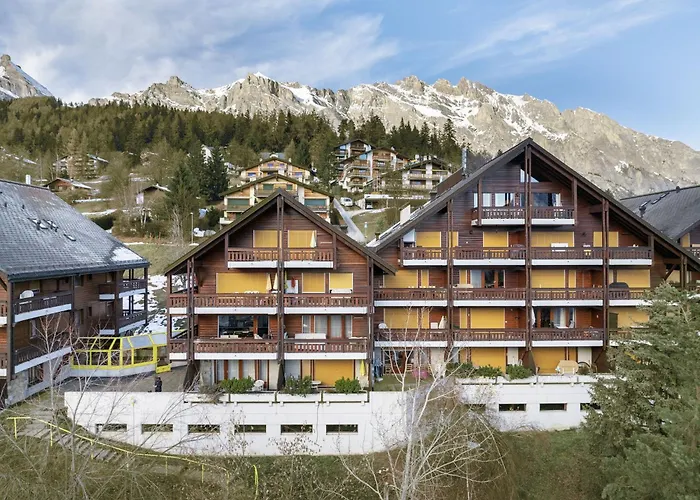 Eaux-vives 201 By Interhome *